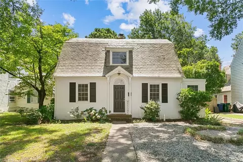 98 Hopkins St, Newport News, VA 23601
