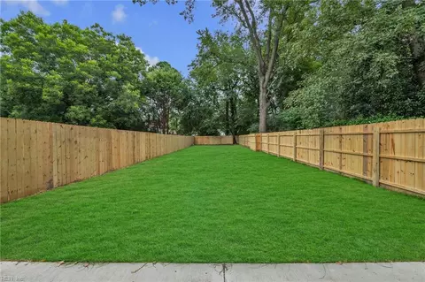 540 Greenbriar Ave #A, Hampton, VA 23661 photo 3