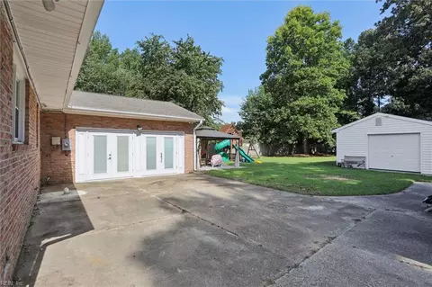 Exterior - 81 Brogden Ln, Hampton, VA 23666 photo 7 of 12