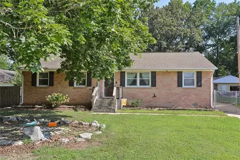 Exterior - 81 Brogden Ln, Hampton, VA 23666 photo 3 of 12