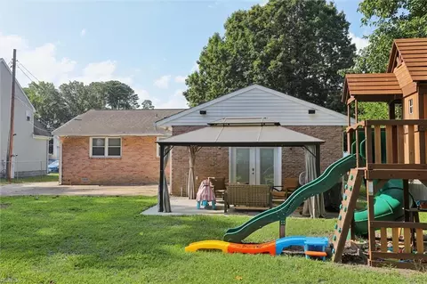 Exterior - 81 Brogden Ln, Hampton, VA 23666 photo 11 of 12