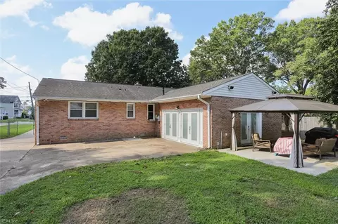 Exterior - 81 Brogden Ln, Hampton, VA 23666 photo 8 of 12