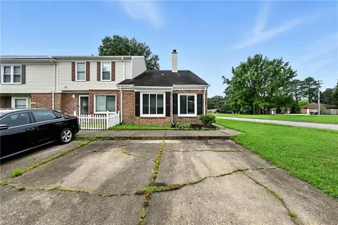 5653 Trafalgar Arch Arch, Portsmouth, VA 23703