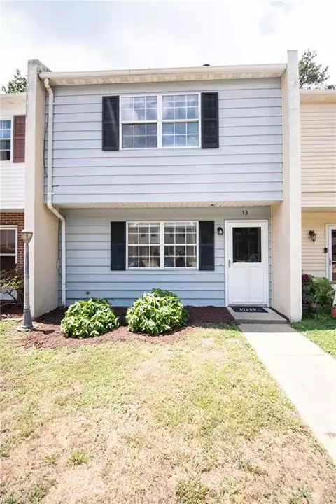 13 Roffman Pl, Newport News, VA 23602