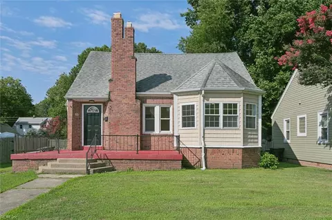 65 Locust Ave, Hampton, VA 23661