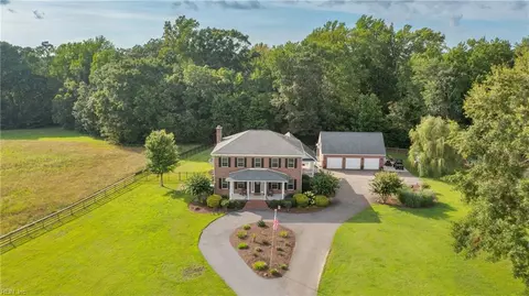 16196 Quaker Pointe Rd, Windsor, VA 23487