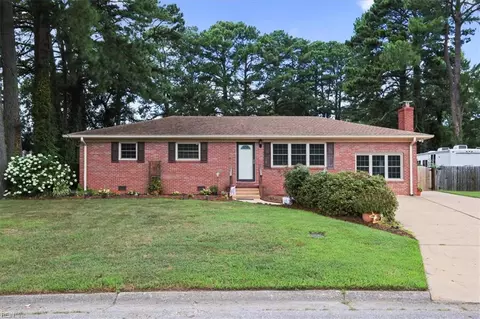 5700 Bingham Dr, Portsmouth, VA 23703