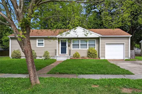 8453 Portal Rd, Norfolk, VA 23503
