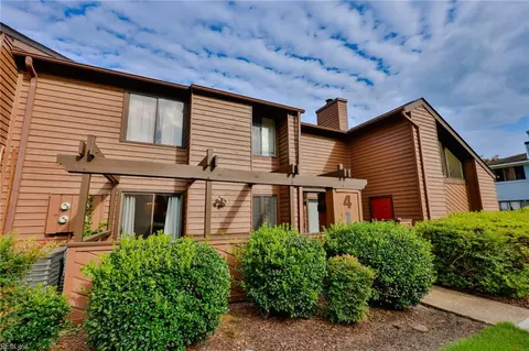 413 Nottinghill Park, Virginia Beach, VA 23452