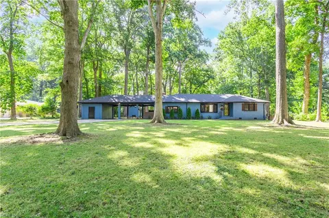 1309 Lakeside Rd, Virginia Beach, VA 23455