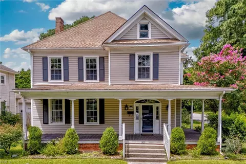 301 Linden Ave, Suffolk, VA 23434