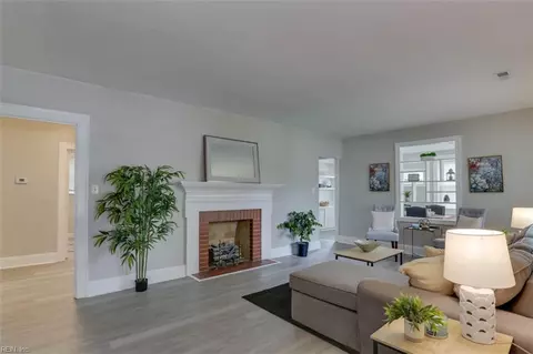 89 Nicholson St, Portsmouth, VA 23702