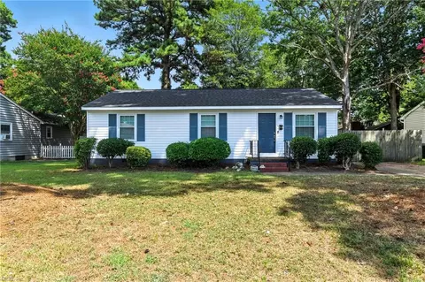 658 Harpersville Rd, Newport News, VA 23601