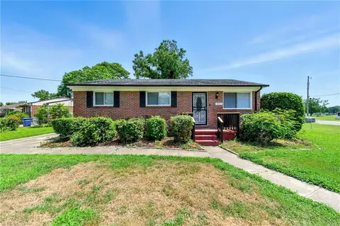 807 Liberty St, Portsmouth, VA 23701