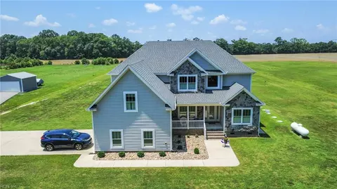 2425 Sanderson Rd, Chesapeake, VA 23322
