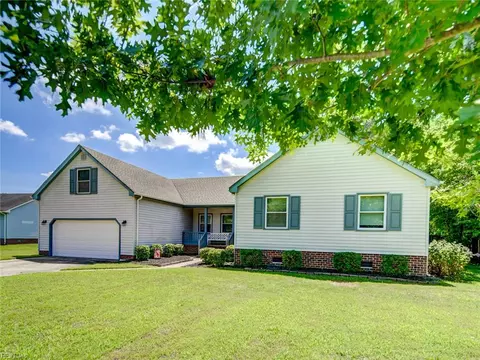 2815 Cuttysark Ln, Suffolk, VA 23435