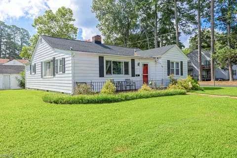 Exterior - 307 Beaman St, Franklin, VA 23851 photo 5 of 8