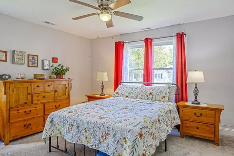 Bedroom - 307 Beaman St, Franklin, VA 23851 photo 6 of 6