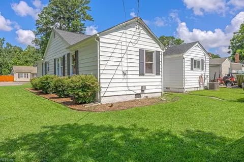 Exterior - 307 Beaman St, Franklin, VA 23851 photo 4 of 8