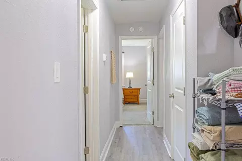 Entry Way - 307 Beaman St, Franklin, VA 23851 photo 3 of 6