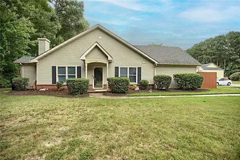 46 Hard Wood Dr, Hampton, VA 23666