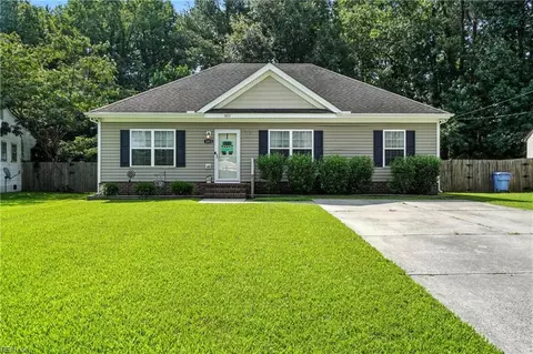 1012 Saint Julian Dr, Chesapeake, VA 23323