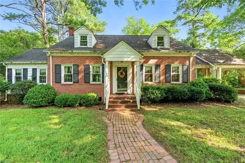 106 Edgewood Ave, Suffolk, VA 23434