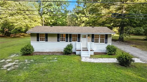 33089 Boston Rd, Painter, VA 23420