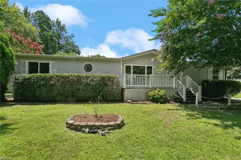 104 Cattail Ln, Yorktown, VA 23693