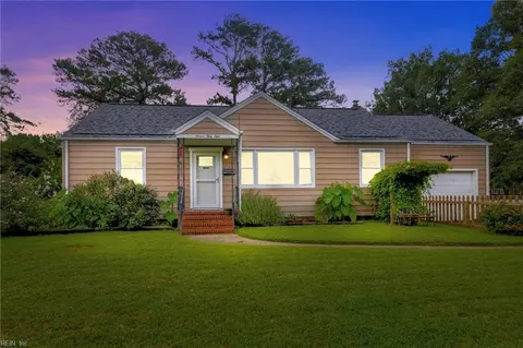 1138 Wade St, Norfolk, VA 23502
