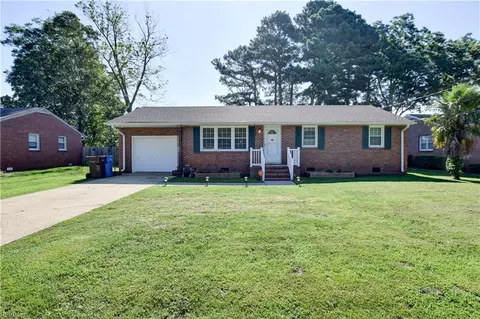 1506 Hawthorne Dr, Chesapeake, VA 23325