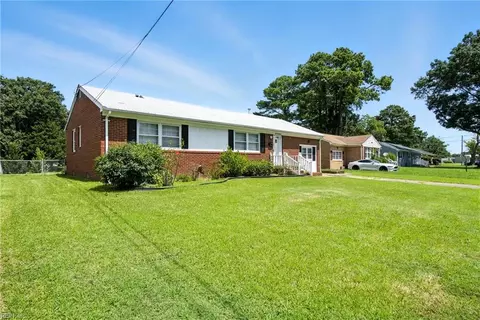1021 Birdella Dr, Newport News, VA 23605