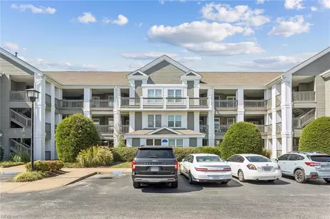 1003 High Dunes Quay Quay #105, Hampton, VA 23664