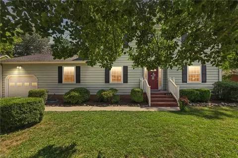 208 Wildwood Dr, Yorktown, VA 23692