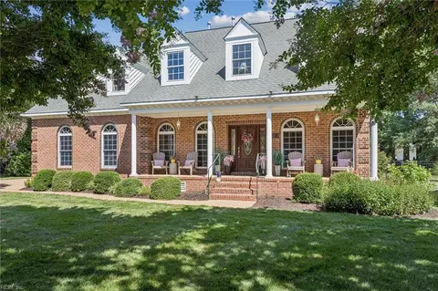 100 Pintail Pl, Yorktown, VA 23692
