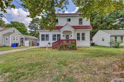 2412 Greenwood Dr, Portsmouth, VA 23702