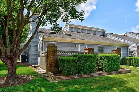 1423 Lake Geneve Dr, Virginia Beach, VA 23464
