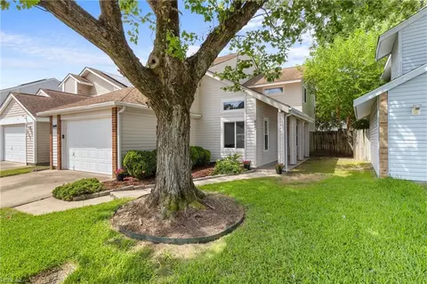 957 Lord Dunmore Dr, Virginia Beach, VA 23464