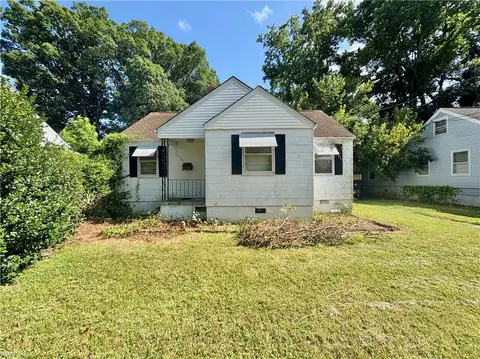 1049 Creamer Rd, Norfolk, VA 23503