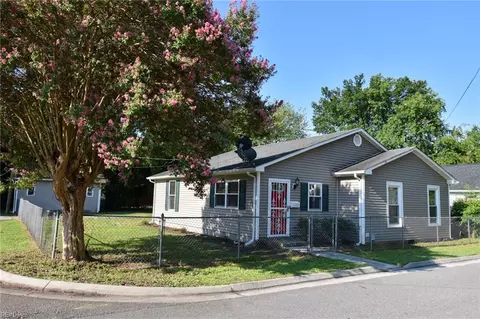 1043 Ivaloo St, Norfolk, VA 23513