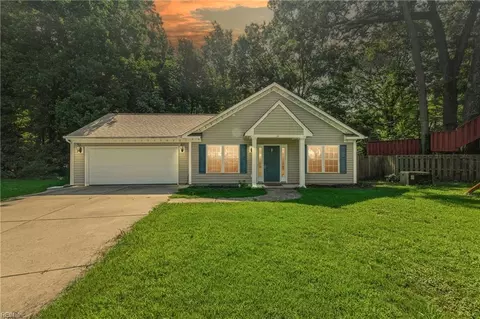 32 Jolama Dr, Newport News, VA 23602