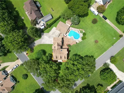 118 Brittany Ln, Suffolk, VA 23435