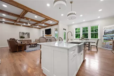 410 Octavia Dr, Tabb, VA 23693