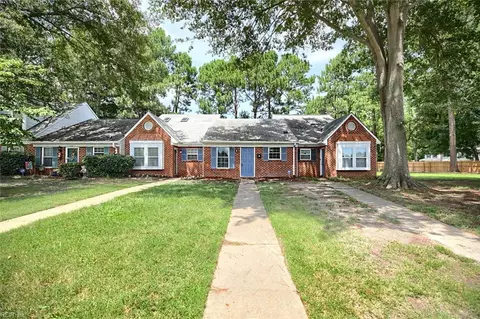 626 Hollomon Dr, Hampton, VA 23666