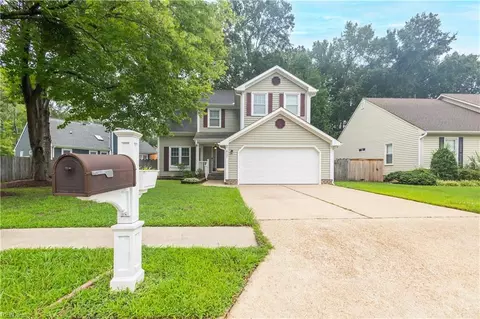 813 Hardwood Dr, Chesapeake, VA 23320