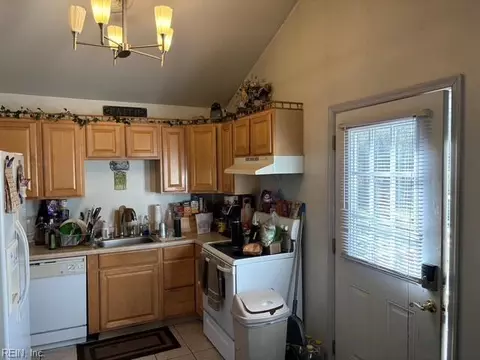 Kitchen - 24465 Curve Dr, Windsor, VA 23487 photo 2 of 2