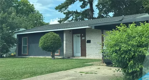 7424 Oakmont Dr, Norfolk, VA 23513