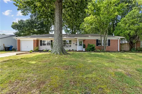 4109 Water Oak Pl, Virginia Beach, VA 23452
