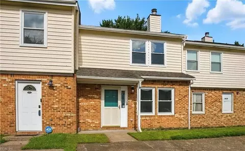 5555 Lynbrook Lndg, Virginia Beach, VA 23462