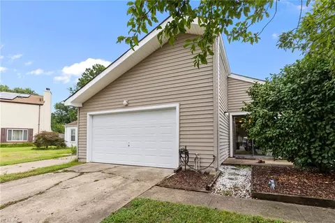 1216 Ferndale Ct, Virginia Beach, VA 23464